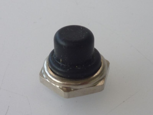 ЗАЩИТНЫЙ КОЛПАЧОК ПЕРЕКЛЮЧАТЕЛЯ