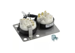 КОМПЛЕКТ ИЗ ПРЕССОСТАТОВ