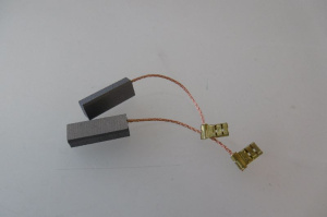 ПАРА ЩЕТОЧЕК ДВИГАТЕЛЯ