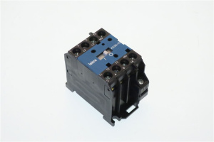 КОНТАКТОР СИЛОВОЙ  AC1 20A 230VAC (AC3/400V