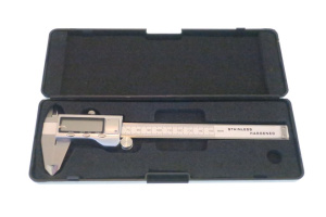 ШТАНГЕНЦИРКУЛЬ СТАЛЬНОЙ С ЦИФРОВЫМ ДИСПЛЕЕМ