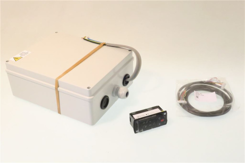 5125573. РАСПРЕДЕЛИТЕЛЬНЫЙ БЛОК