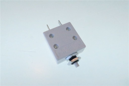 5138300. ВКЛЮЧАТЕЛЬ. РЕЗЬБА M10X1