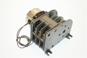 ЦИКЛИЧНЫЙ ПЕРЕКЛЮЧАТЕЛЬ 3 СЕКЦИИ