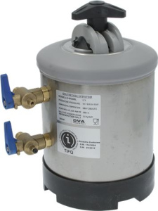 УМЯГЧИТЕЛЬ ВОДЫ РУЧНОЙ 5 Л Ø 3/8"