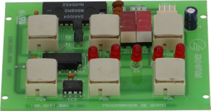 ПЛАТА ПРОГРАММАТОРА С 6-Ю КНОПКАМИ 100X73 ММ